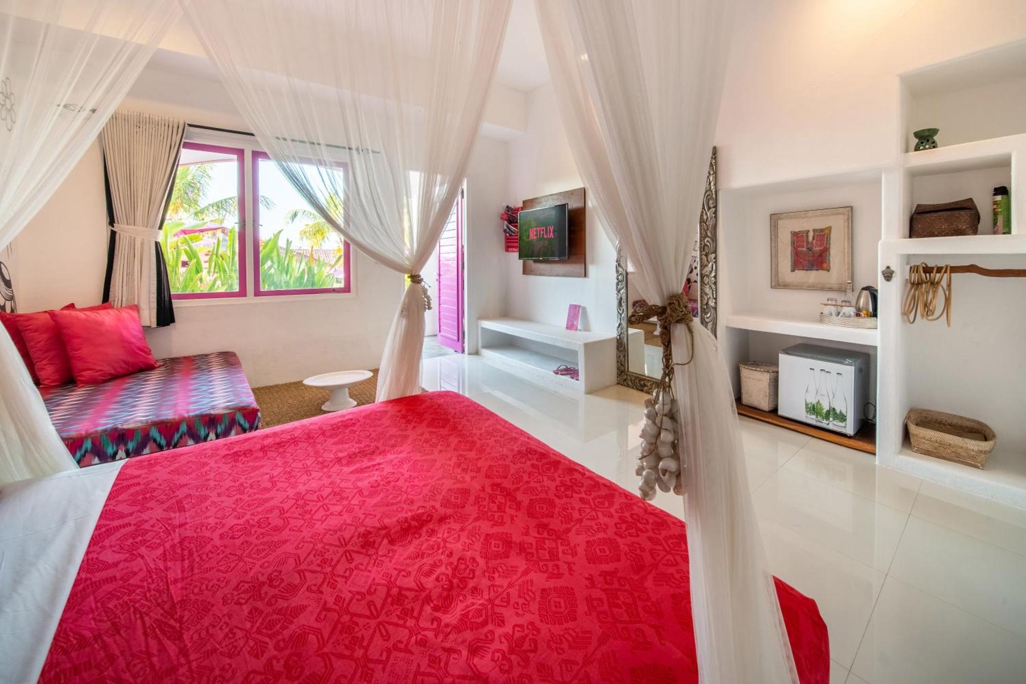 Pinkcoco Uluwatu - Constant Surprises & For Cool Adults Only Hotel Bagian luar foto